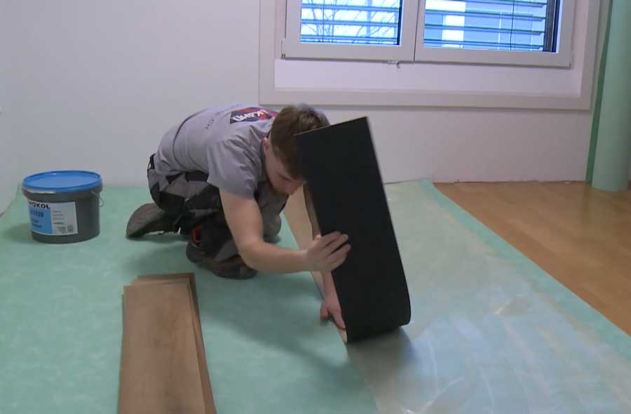 Poseur de sol - parquet / Poseuse de sol - parquet CFC 