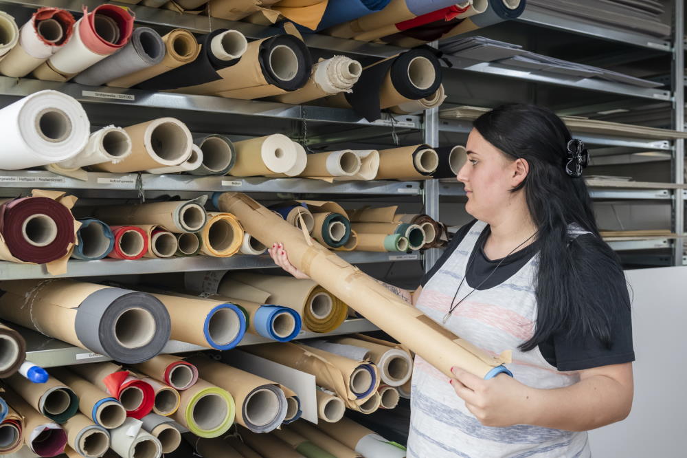 Material auswählen und bearbeiten