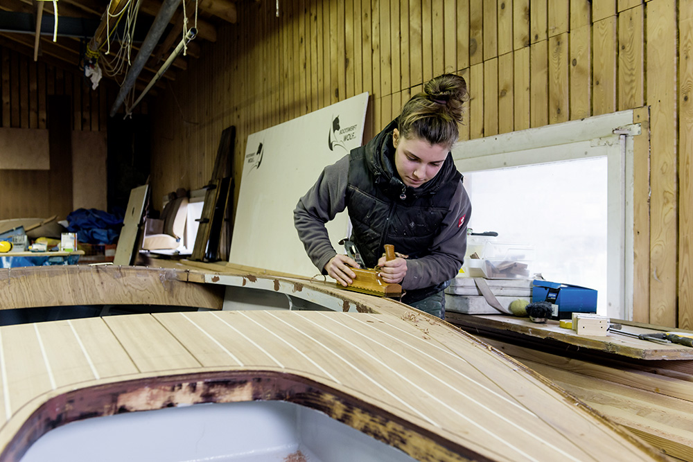 Bootbau mit Holz