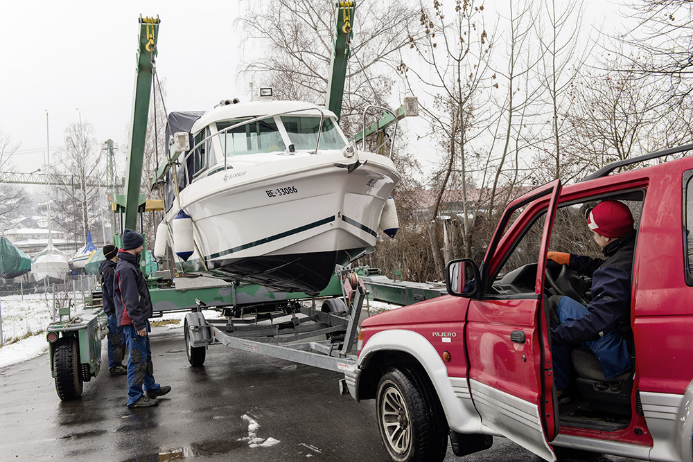 Boote aus- und einwassern