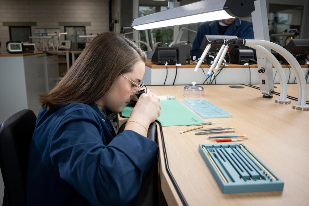 An der Werkbank arbeiten