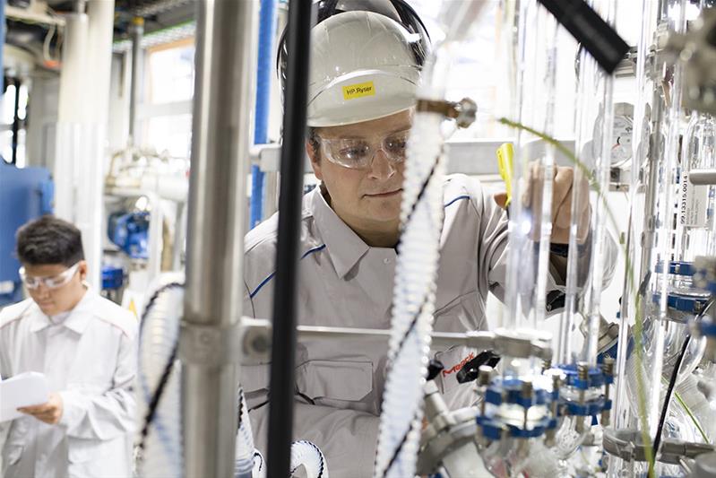 Chemie- und Pharmapraktiker/in EBA