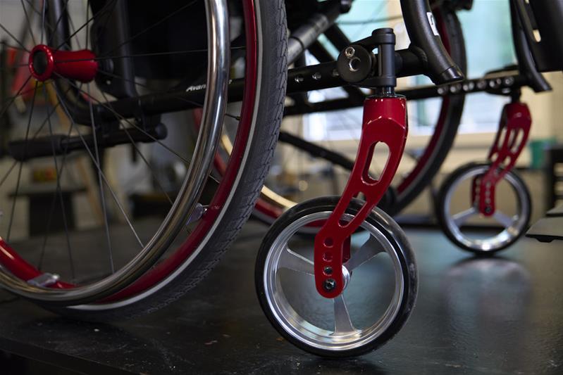 Teile eines Rollstuhls