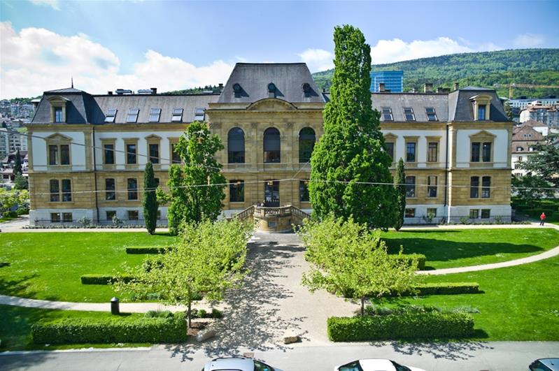 Universität Neuenburg UNINE, Hauptgebäude
